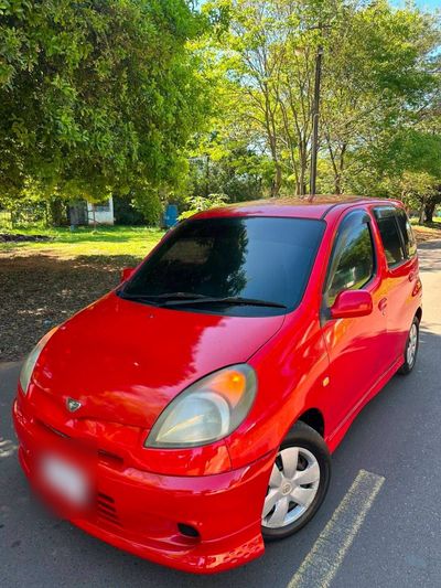 Toyota FunCargo 2001