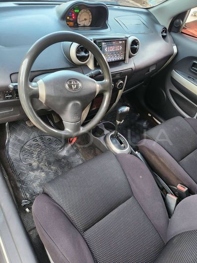 Toyota Ist miniatura 6
