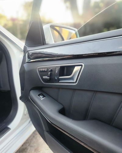 Mercedes-Benz E350 miniatura 7