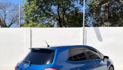 Toyota Auris miniatura 4