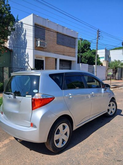 Toyota Ractis miniatura 4
