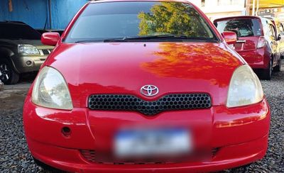 Toyota Vitz miniatura 2