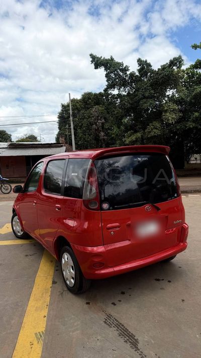 Toyota FunCargo miniatura 4