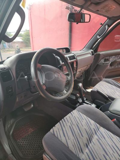 Toyota Prado miniatura 6