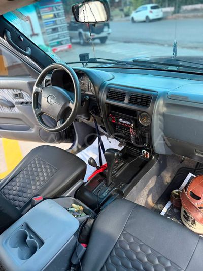 Toyota Prado miniatura 10