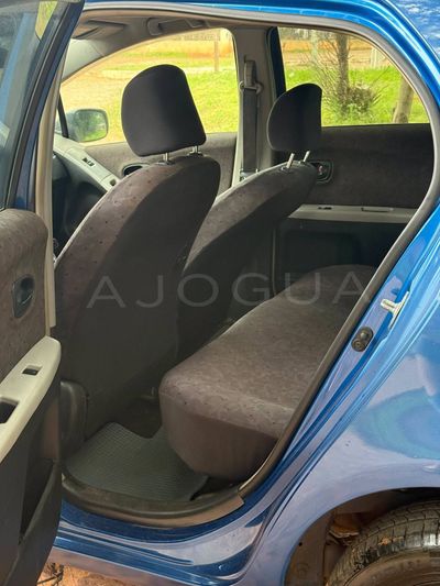 Toyota Vitz miniatura 12