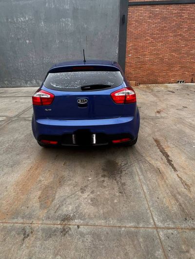 Kia Rio miniatura 4