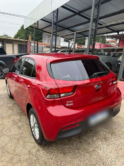 Kia Rio miniatura 4
