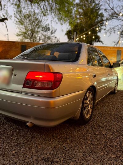 Toyota Carina miniatura 8