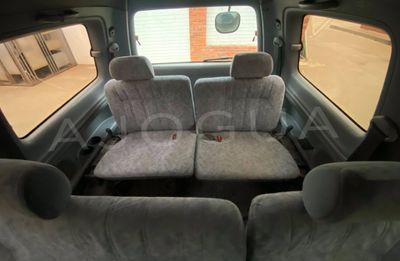 Toyota Noah miniatura 17