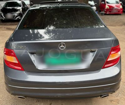 Mercedes-Benz C300 miniatura 4