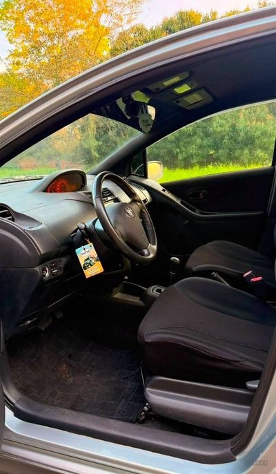 Toyota Vitz miniatura 5