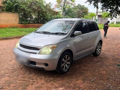Toyota Ist 2003