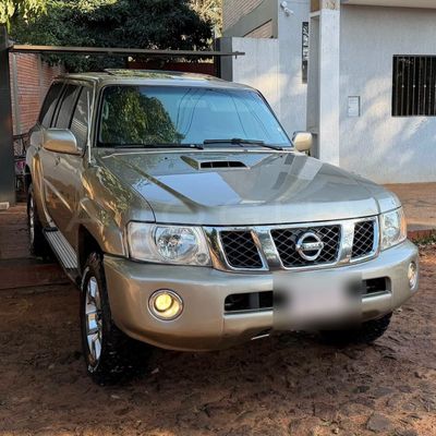 Nissan Patrol miniatura 2