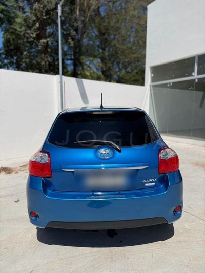 Toyota Auris miniatura 16