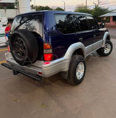 Toyota Prado miniatura 12
