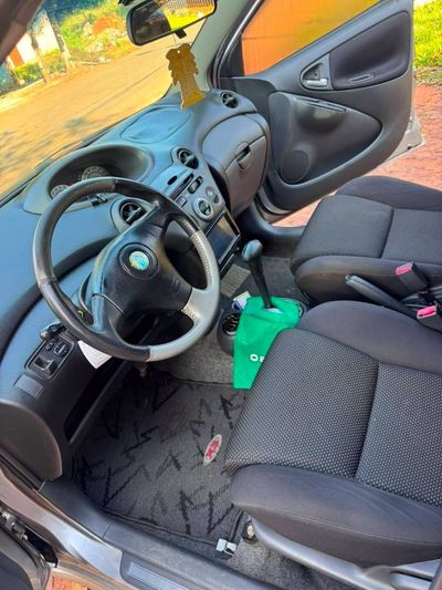 Toyota Vitz miniatura 7