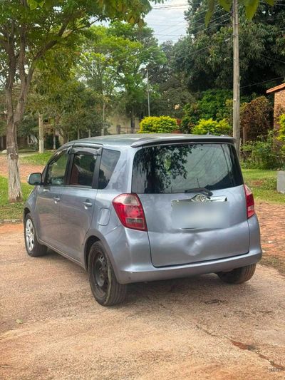 Toyota Ractis miniatura 6