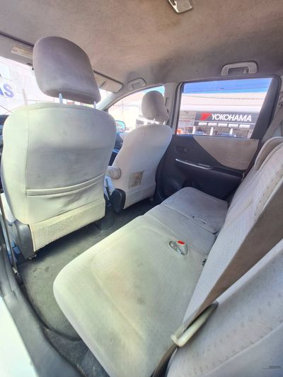 Toyota Ractis miniatura 7