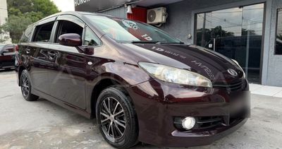 Toyota Wish miniatura 2