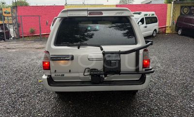 Toyota Hilux Surf miniatura 5
