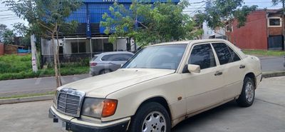 Mercedes-Benz 300D 1990