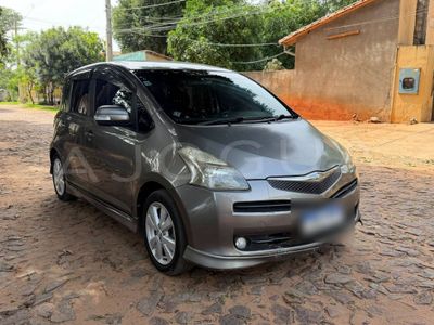 Toyota Ractis miniatura 4