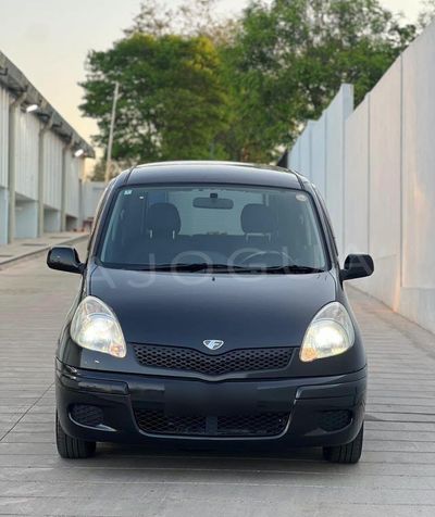 Toyota Sienta miniatura 2