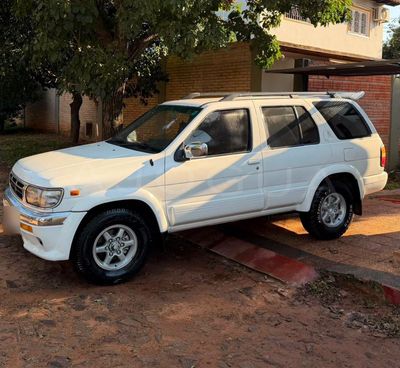 Nissan Terrano miniatura 5