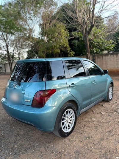 Toyota Ist miniatura 7