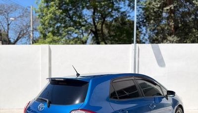 Toyota Auris miniatura 7
