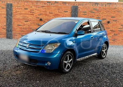 Toyota Ist miniatura 3