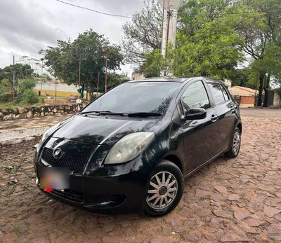 Toyota Vitz thumbnail 1