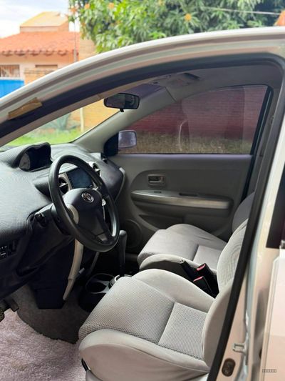 Toyota Ist miniatura 8