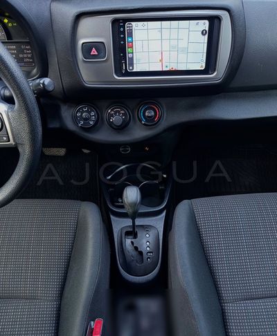 Toyota Vitz miniatura 16