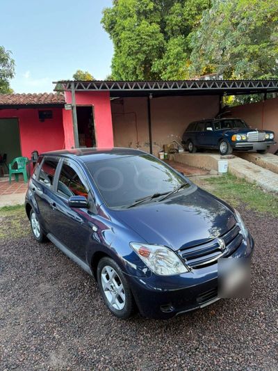 Toyota Ist 2004