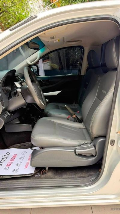 Nissan Frontier miniatura 8