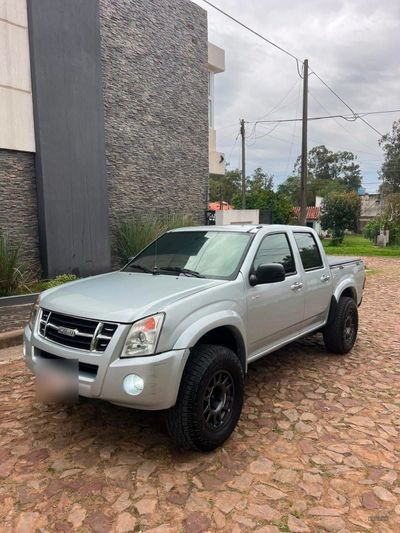 Isuzu D-MAX miniatura 2