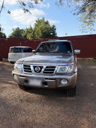 Nissan Patrol miniatura 2