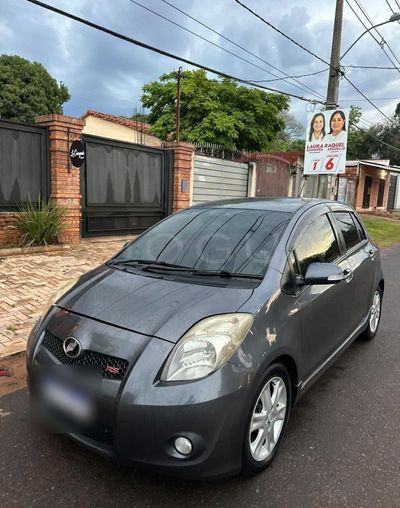 Toyota Vitz miniatura 6