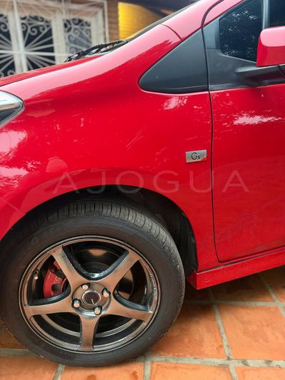 Toyota Vitz miniatura 6