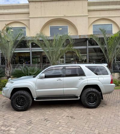 Toyota Hilux Surf miniatura 9