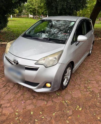 Toyota Ractis thumbnail 1