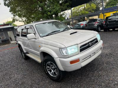 Toyota Hilux Surf miniatura 2