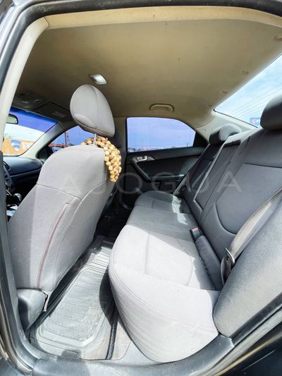Kia Cerato miniatura 7