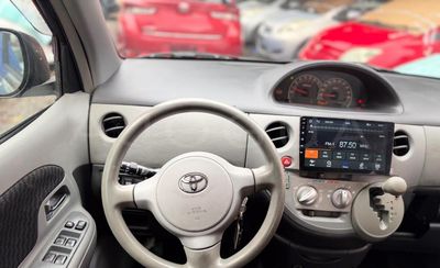 Toyota Sienta miniatura 8