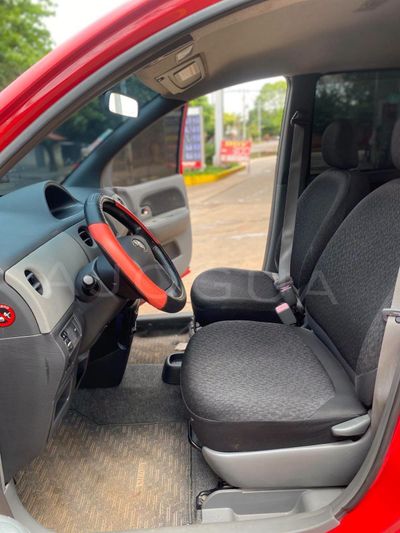 Toyota Sienta miniatura 14