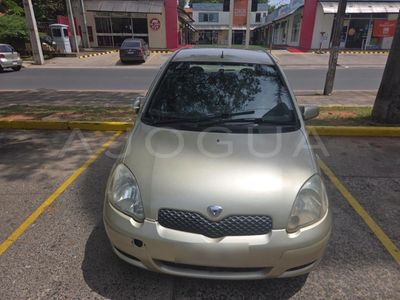 Toyota Vitz miniatura 2