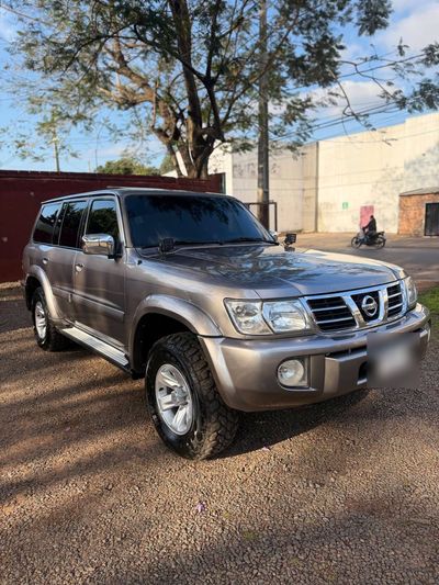 Nissan Patrol miniatura 5