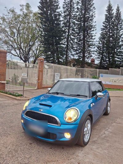 MINI Cooper S thumbnail 1